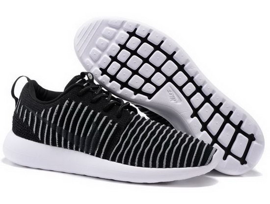 Nike Roshe Two Flyknit Mens & Womens (unisex) Black Grey Closeout